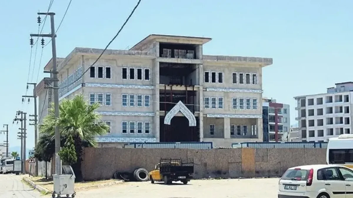 Yıllardır atıl durumdaydı: Belediye hizmet binası olacak Yıllardır atıl durumdaydı: Belediye hizmet binası olacak