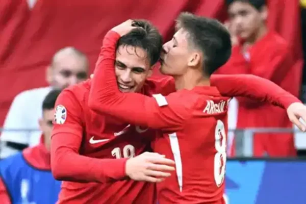 Türk futbol tarihinin en değerli oyuncusu belli ol... Türk futbol tarihinin en değerli oyuncusu belli ol...