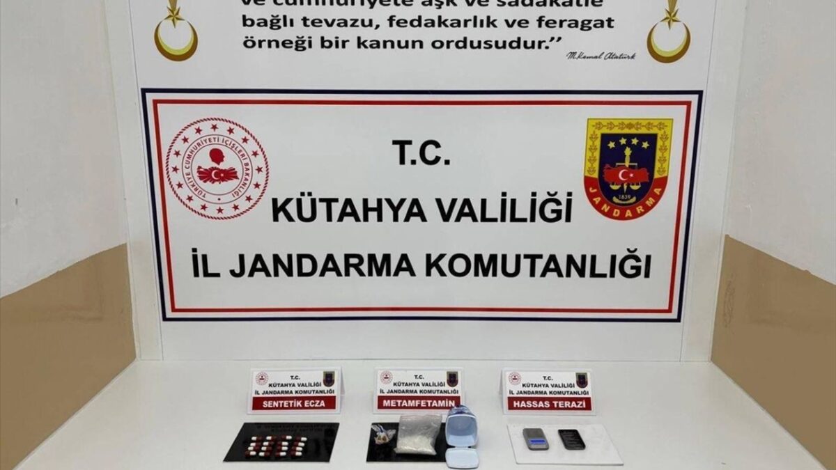Kütahya’da zehir taciri tutuklandı! Kütahya’da zehir taciri tutuklandı!
