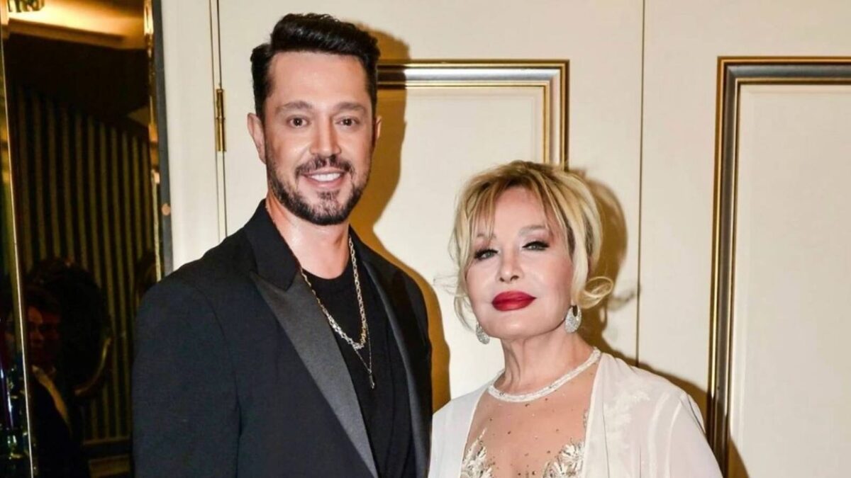 Murat Boz’la sahnede buluştu… ‘Keşke 30 yaşlarımda olsaydım’ Murat Boz’la sahnede buluştu… ‘Keşke 30 yaşlarımda olsaydım’