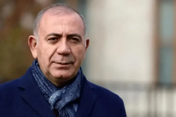 Kayyım Gürsel Tekin’den ‘disiplin̵... Kayyım Gürsel Tekin’den ‘disiplin̵...