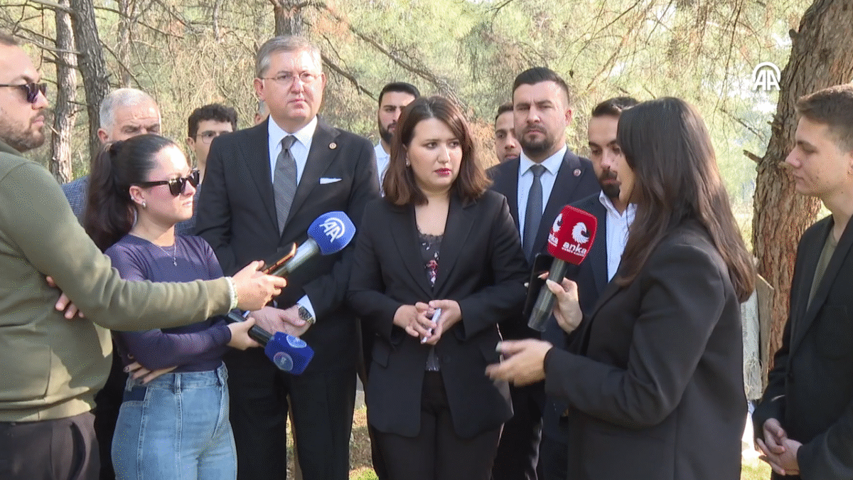 CHP’li Gökçen’den İzmir’de tutuklu partililere ziyaret!