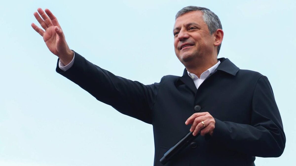 Özgür Özel: Türkiye İttifakı olarak bu ülkeye sahip çıkacağız! Özgür Özel: Türkiye İttifakı olarak bu ülkeye sahip çıkacağız!