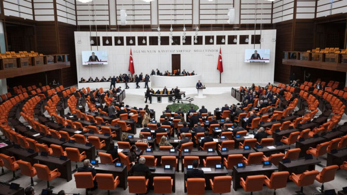 Yeni yasa kapıda: Belediyelerin yetkileri daraltılıyor Yeni yasa kapıda: Belediyelerin yetkileri daraltılıyor