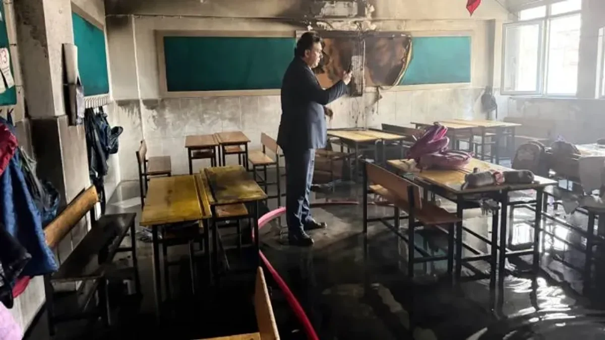 İlkokulda yangın: Eğitime 2 gün ara verildi