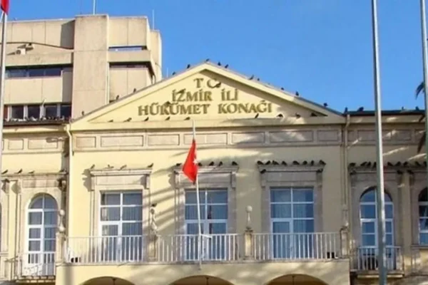 İzmir Valiliği’nde yeni görev dağılımı!