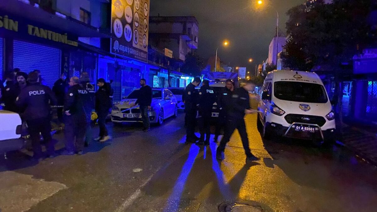 Otomobiline yürürken fenalaşıp öldü Otomobiline yürürken fenalaşıp öldü