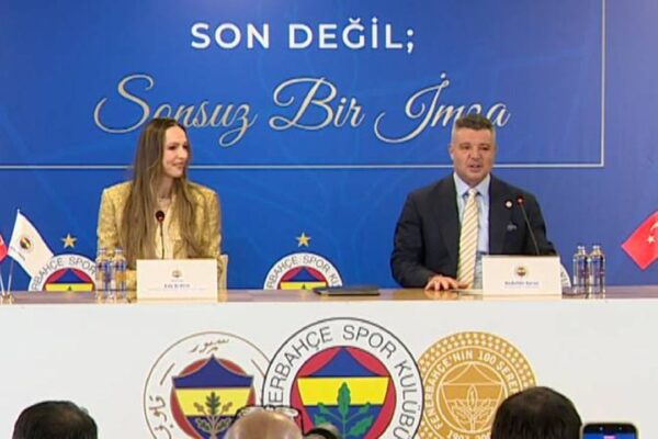 Fenerbahçe, Eda Erdem ile 2 yıllık sözleşme yenile... Fenerbahçe, Eda Erdem ile 2 yıllık sözleşme yenile...