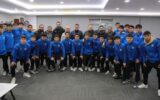 Aliağa Helvacı Spor U-18 takımı İzmir şampiyonu oldu Aliağa Helvacı Spor U-18 takımı İzmir şampiyonu oldu