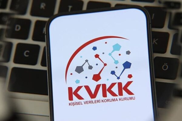 KVKK’dan sosyal medya devlerine inceleme! KVKK’dan sosyal medya devlerine inceleme!