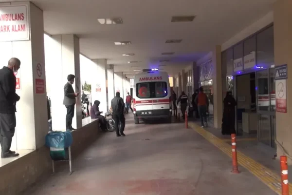 Kahreden son: 2 kardeşin üzerine demir profil düşt... Kahreden son: 2 kardeşin üzerine demir profil düşt...