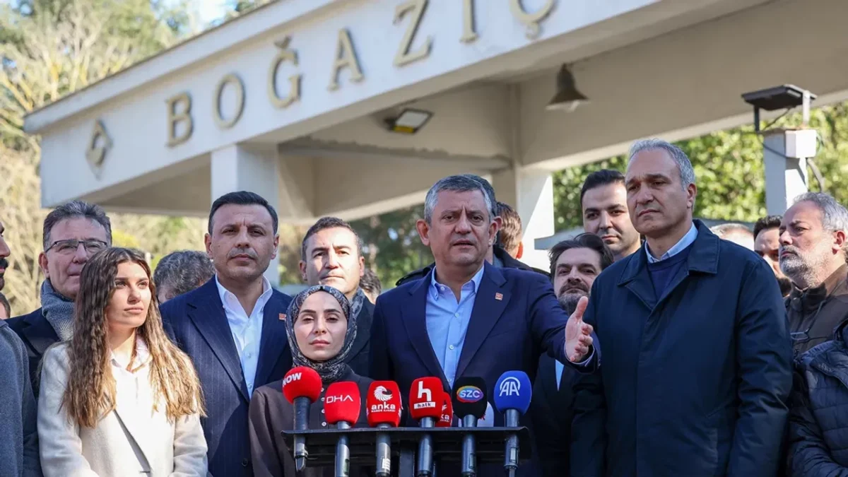 Özgür Özel’den Boğaziçi Üniversitesi’ne ziyaret