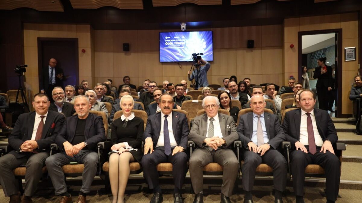 EİB ‘İhracatın Yıldızları’ töreni sürüyor… Meyve sebze ihracatçıları ödüllendirildi!