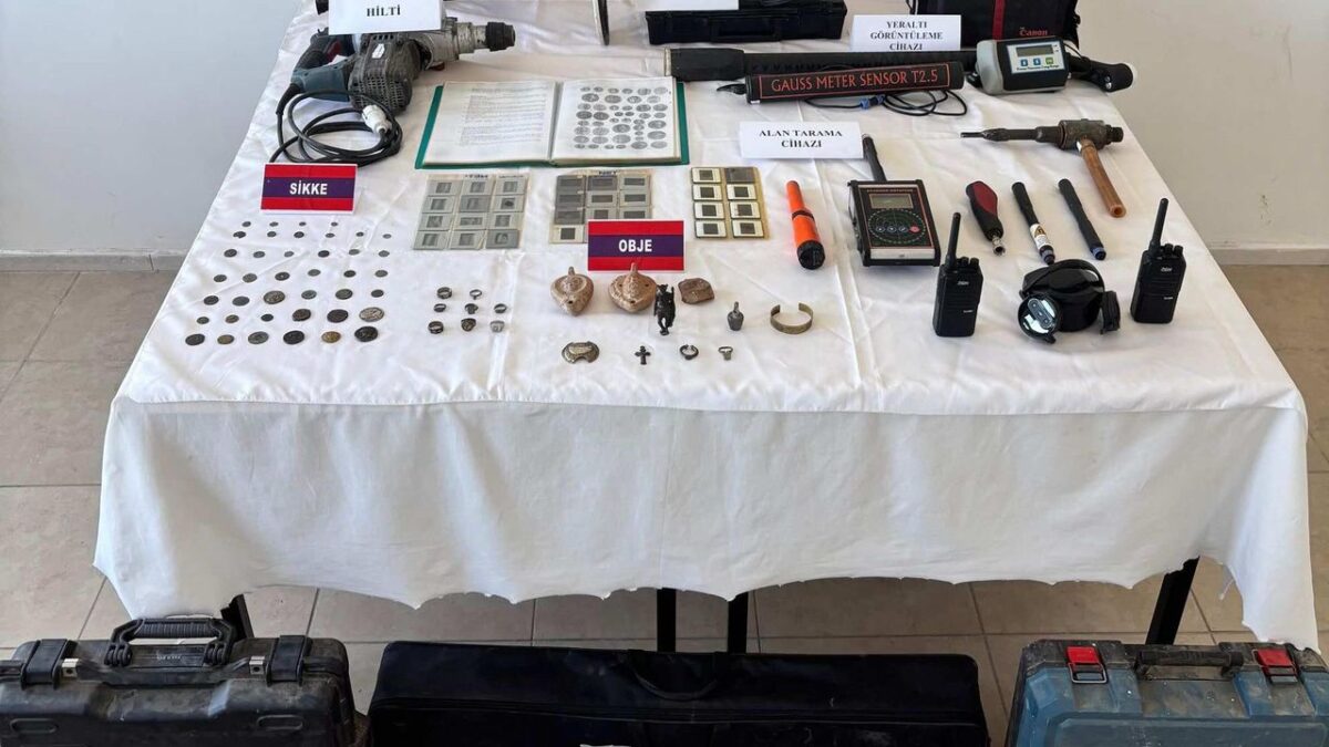 Aydın ve İzmir’de jandarmadan ‘Anadolu Mirası’ operasyonu! Aydın ve İzmir’de jandarmadan ‘Anadolu Mirası’ operasyonu!