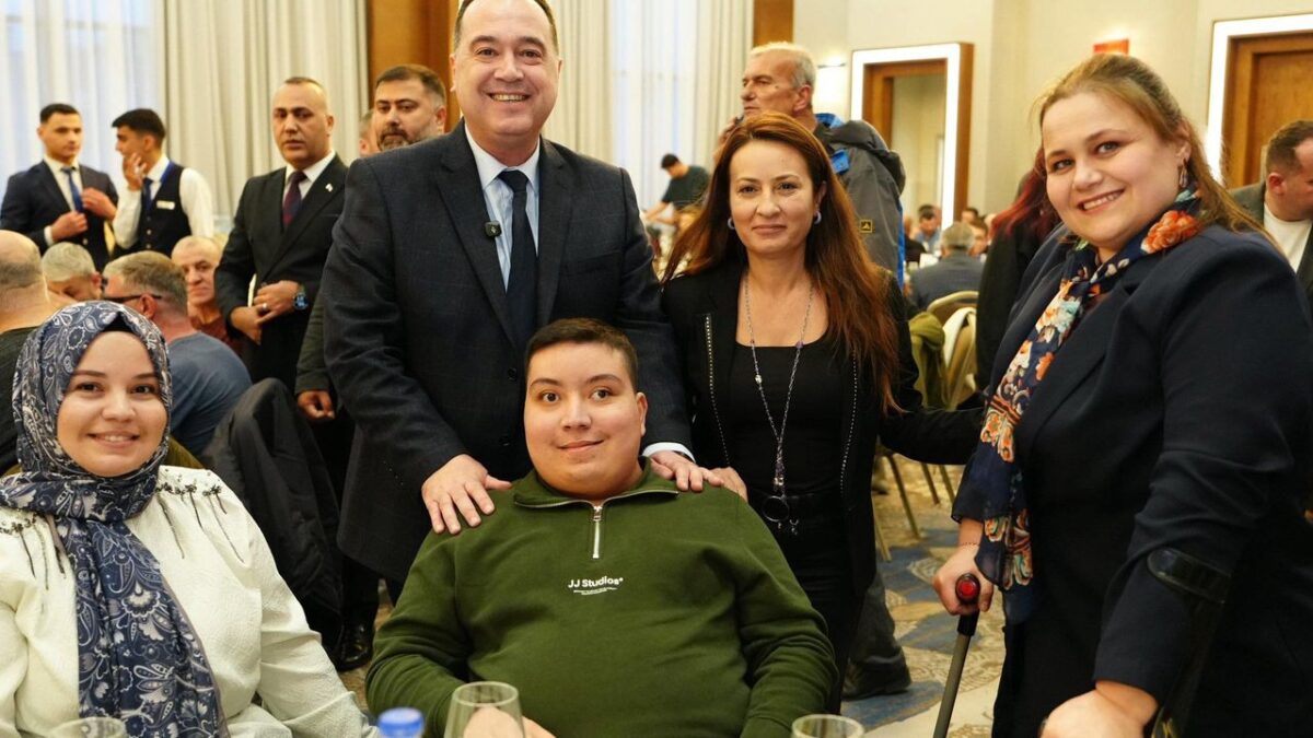 Başkan Dutlulu, engelli bireyler ve ailelerini iftar programında ağırladı