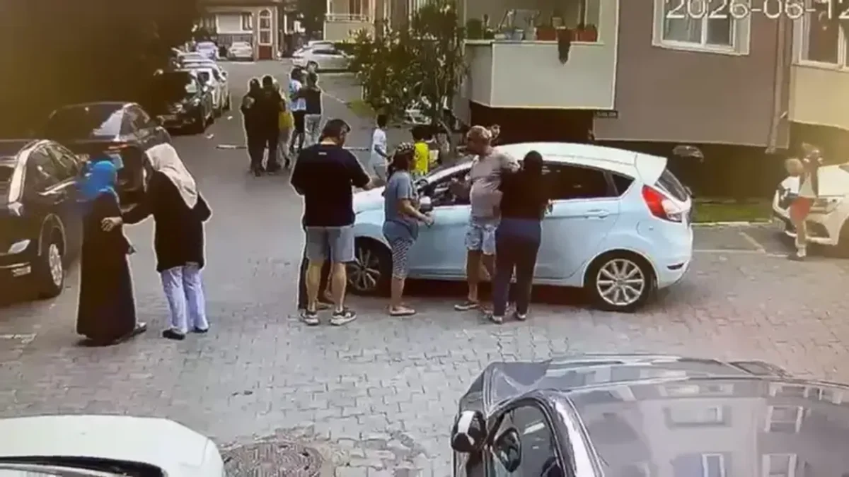 ‘Yavaş git’ kavgası: Aileler de dahil oldu! ‘Yavaş git’ kavgası: Aileler de dahil oldu!
