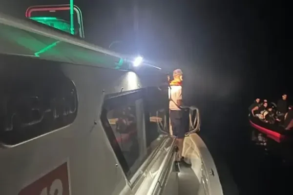Bodrum’da 32 kaçak göçmen kurtarıldı