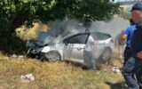 İzmir’de feci kaza: Son sürat ağaca çarptı! İzmir’de feci kaza: Son sürat ağaca çarptı!