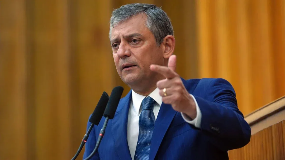 Özel’in Manisa ekibine operasyon: 2 gözaltı!