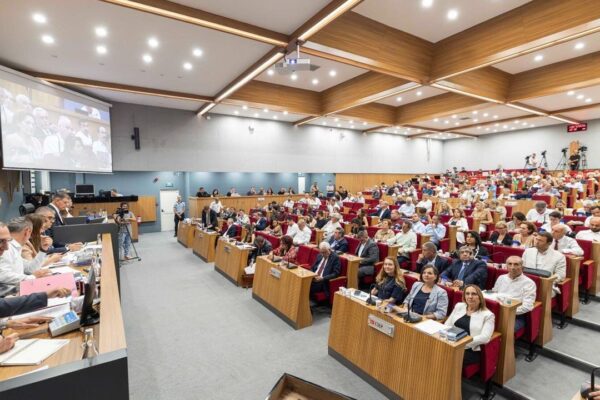 Büyükşehir’de kritik süreç: Başkan vekilleri netle...