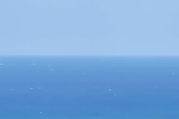 Girne’de yolcu gemisi alabora oldu: Hayatını... Girne’de yolcu gemisi alabora oldu: Hayatını...