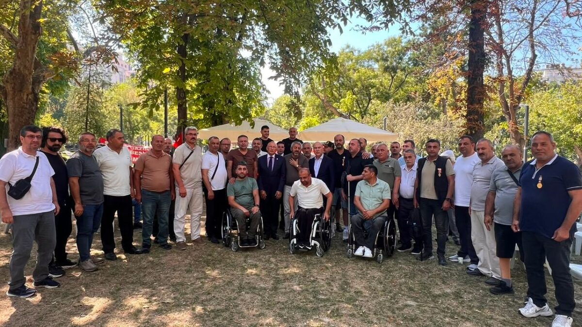 YENİ Partili Bakan: “Gazinin karşısına barikat değil, devletin adaleti ve vefası çıkmalıdır” YENİ Partili Bakan: “Gazinin karşısına barikat değil, devletin adaleti ve vefası çıkmalıdır”