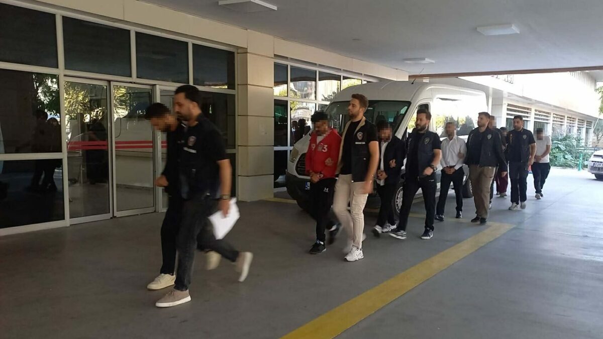 Yatırım ve fon dolandırıcılığı çetesine operasyon: 20 şüpheli gözaltında