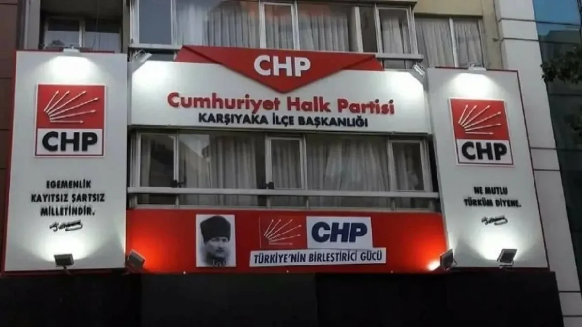 Karşıyaka’da CHP’den 4 meclis üyesi istifa etti Karşıyaka’da CHP’den 4 meclis üyesi istifa etti