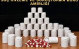 İzmir’de uyuşturucu operasyonu: 2 bin 775 hap ele geçirildi İzmir’de uyuşturucu operasyonu: 2 bin 775 hap ele geçirildi