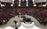 Erdoğan kürsüye gelince YENİ Partililer salonu terk etti! Erdoğan kürsüye gelince YENİ Partililer salonu terk etti!